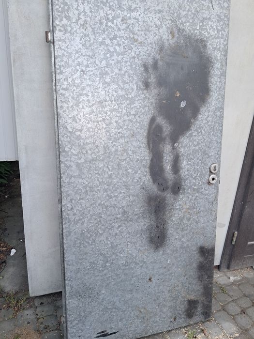 Sprzedam drzwi zewnętrzne z blachy