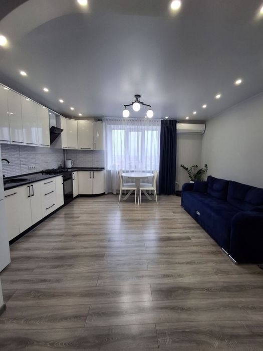 3 кімнатна видова квартира Польова 9493