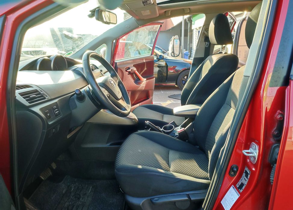 Toyota Verso 2.2 л. 7 місць