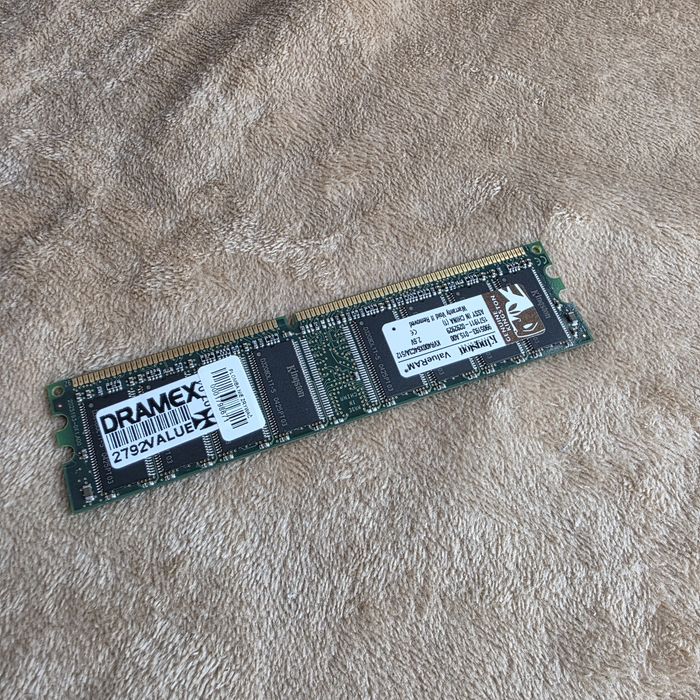 Pamięć RAM Kingston 512MB DDR 400MHz (PC3200) | KVR400X64C3A/512