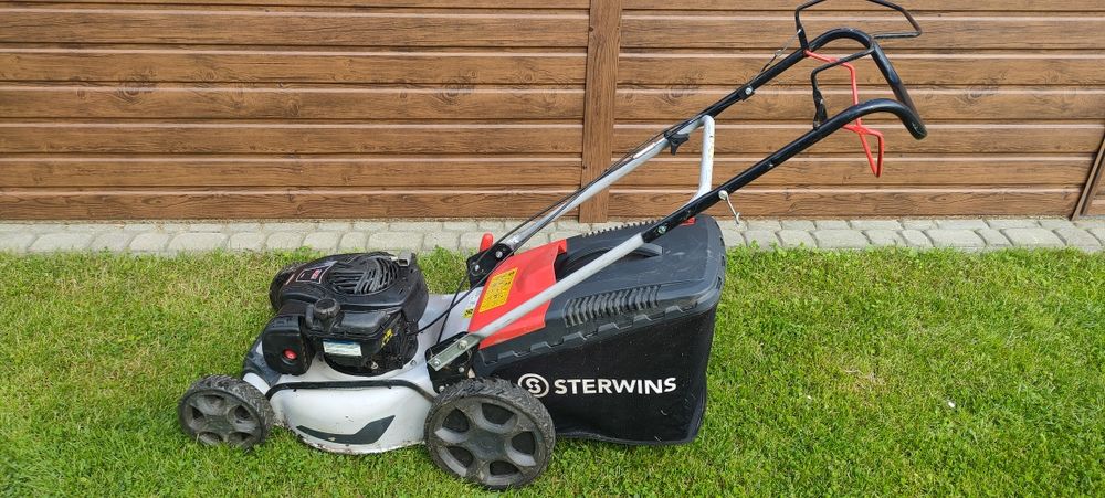 Kosiarka spalinowa Sterwins z silnikiem Briggs&Stratton