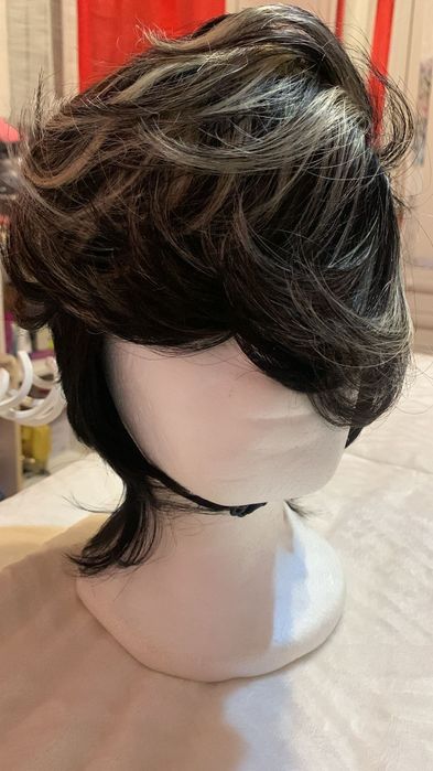 Peruca de corte de fabrica em cabelo humano