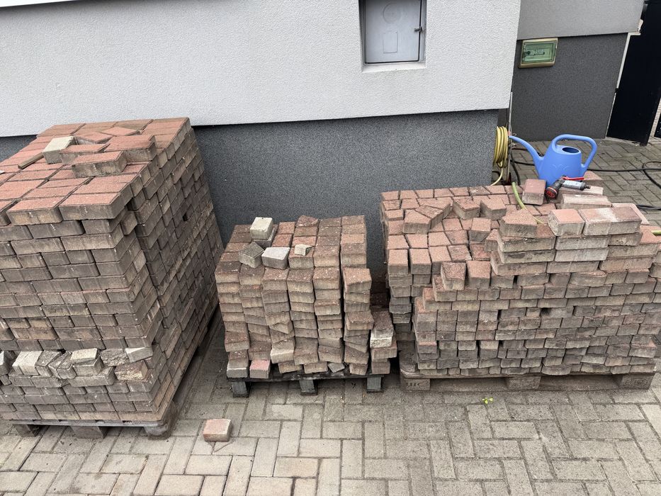 Kostka brukowa 8cm używana czerwona