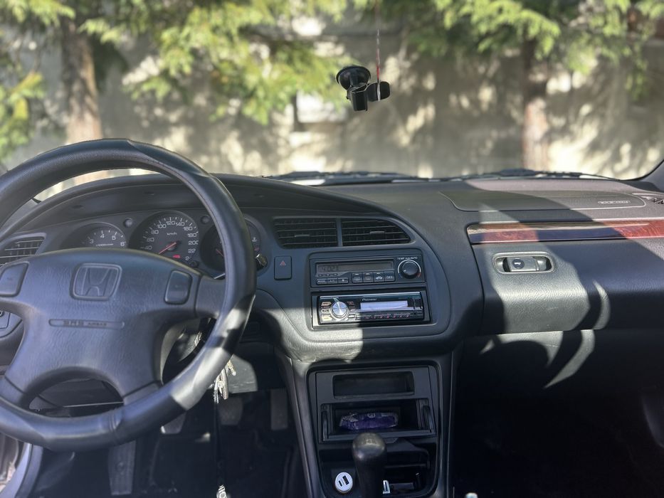 Honda Accord — fotografia 6