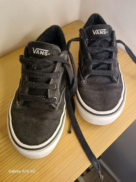 Vans pretos n 31 muito bom estado