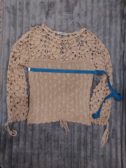 Жіноча ажурна кофтина