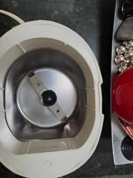 Moinho cafe usado mas trabalha na perfeição