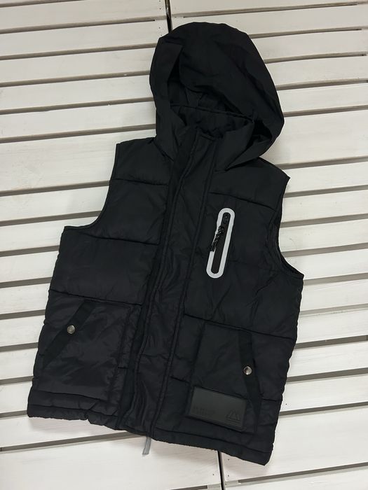 Жилетка безрукавка