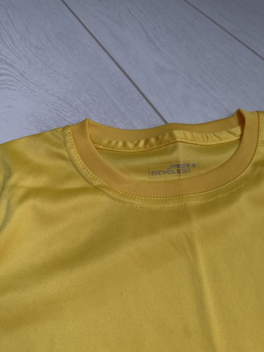 Жовта футболка 9-10 років