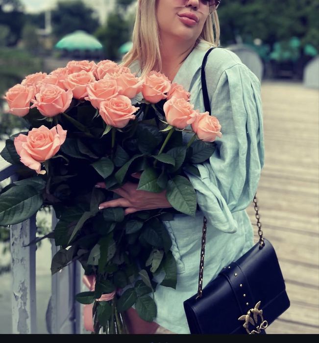 Продам брендовий костюм