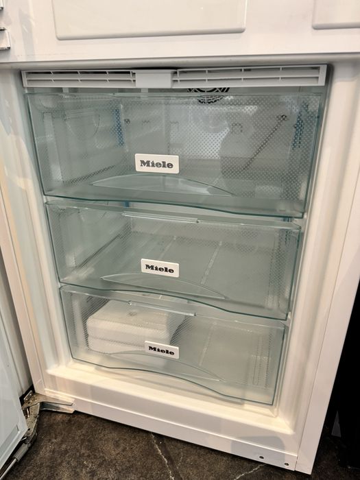 Lodówko zamrażarka Miele model KFN 37682 iD gwarancja