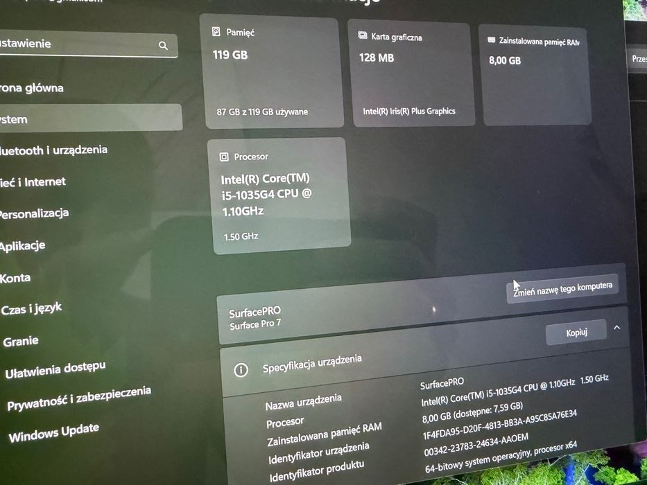 Microsoft Surface Pro 7 i5 / 8 GB / 128 GB + klawiatura + etui + ładowarka
