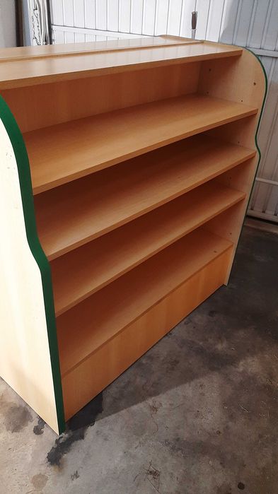 Expositor movel  para pendurar chás ou colecções (porta-chaves)