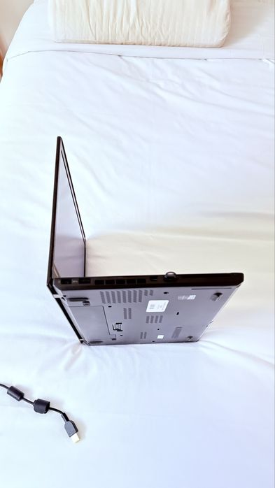 Lenovo ThinkPad T450s i5 | 8GB RAM | SSD 238GB | Windows 10 Enterprise