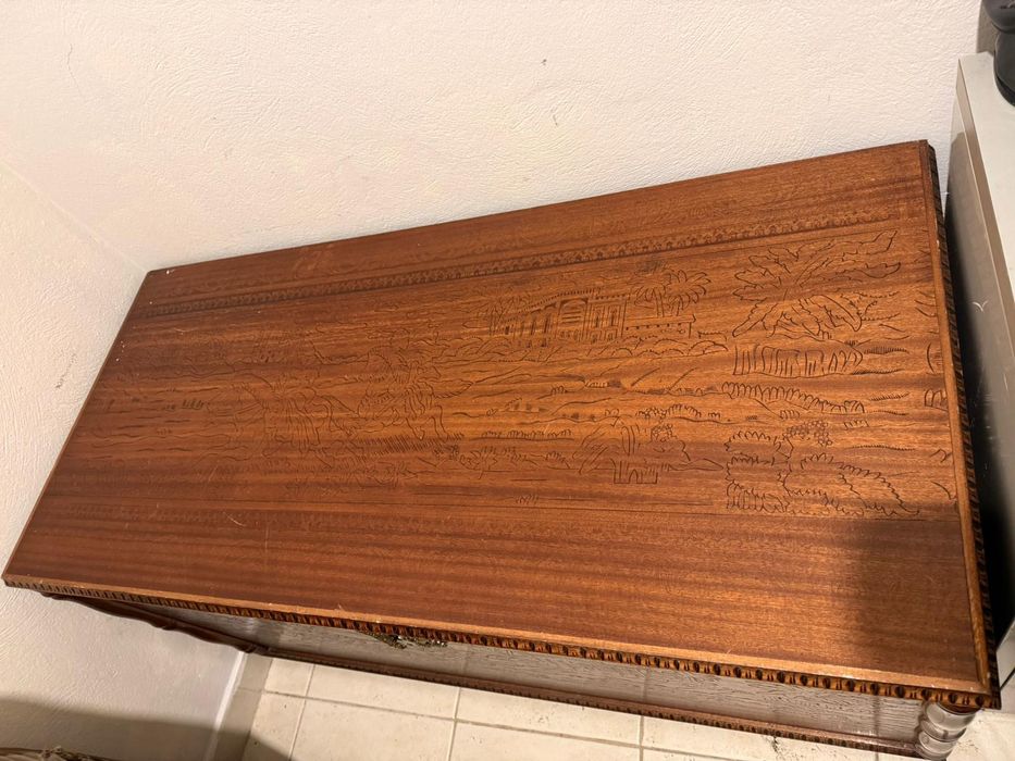 Arca de madeira impecável 50euros zona do porto