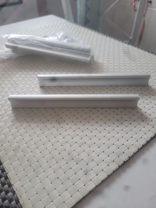 Uchwyty na szafki szt 6 szer.16cm