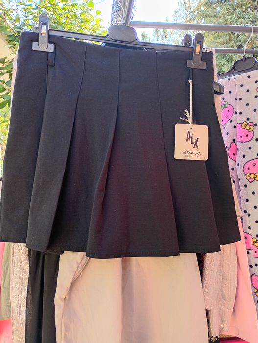 Roupa semi nova 1€ a peça