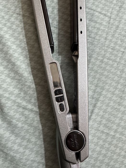 Випрямляч для волосся Babyliss PRO