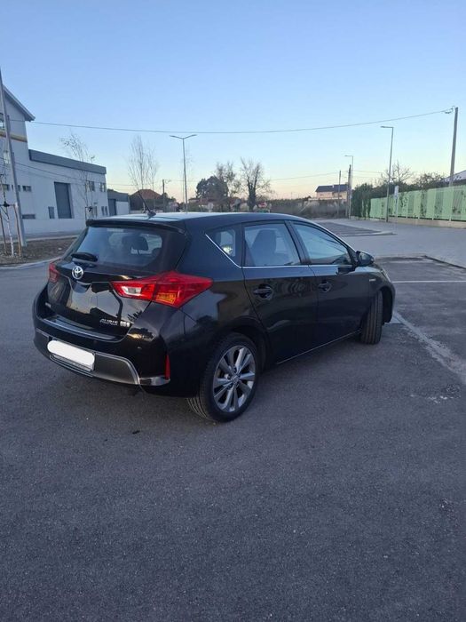Toyota Auris 1.8 Híbrido | Caixa Automática | Preto | 2013