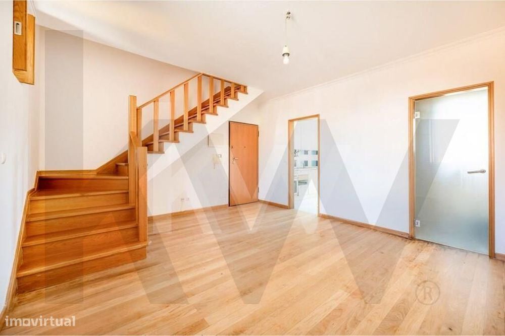 T1 Duplex | 70M2 | Remodelado | Lumiar