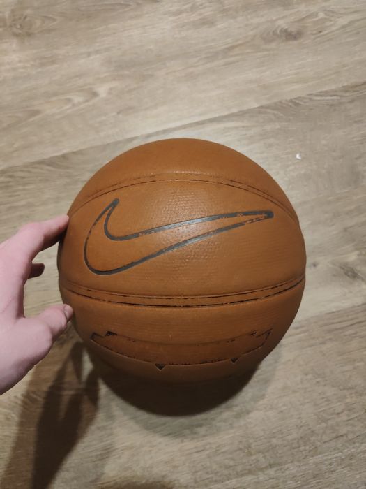 м'яч баскетбольний найк