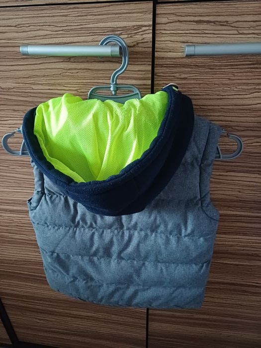 Жилетка жилет 7-8 років