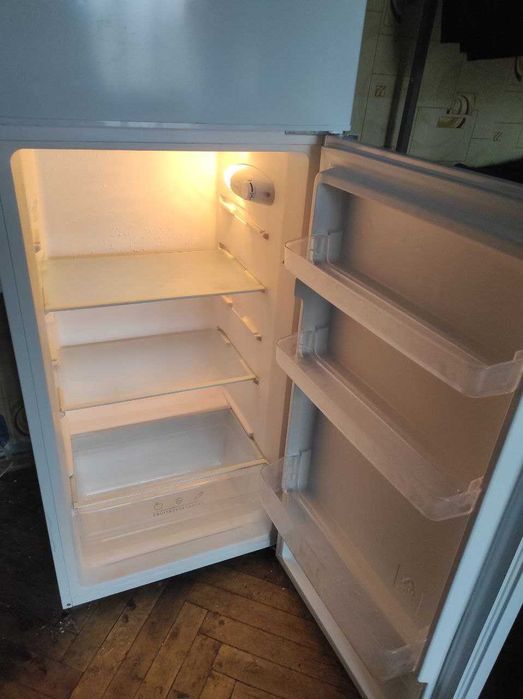 Двухкамерный холодильник Elenberg TMF 143