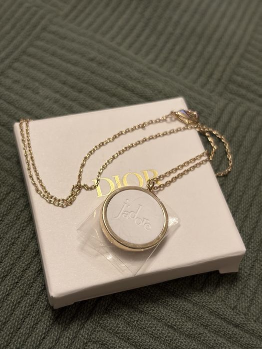 Подвеска на шею Dior