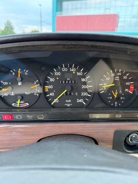 Mercedes w126 260SE