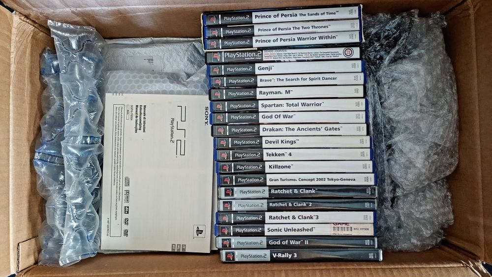 PS2 Slim + Comandos + 20 Jogos + Cartão Memória