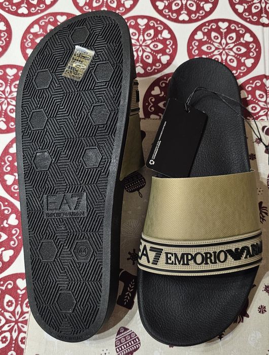 Klapki EA7 Emporio Armani Shoes Beachwear złote r.44
