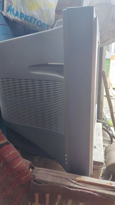 Телевизор TCL (на запчасти/под ремонт)