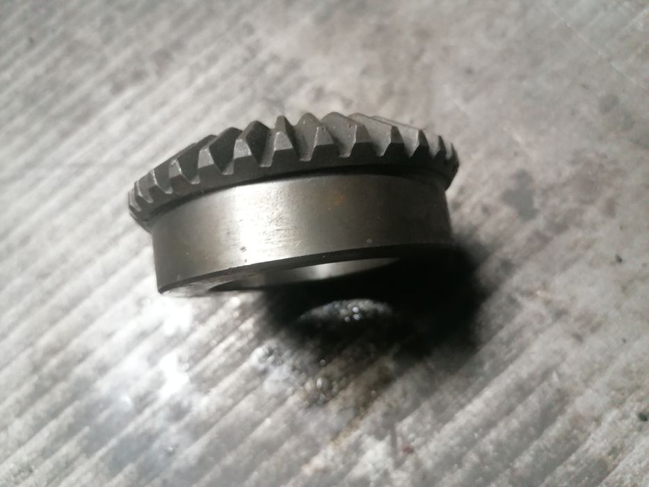 Koło zębate stożkowe.