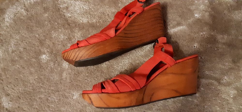 Buty Zara na koturnie, rozm. 38