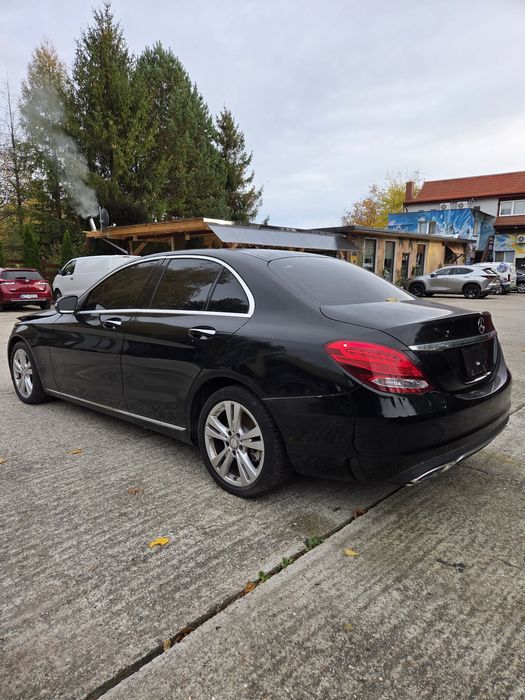 Mercedes W205 C300