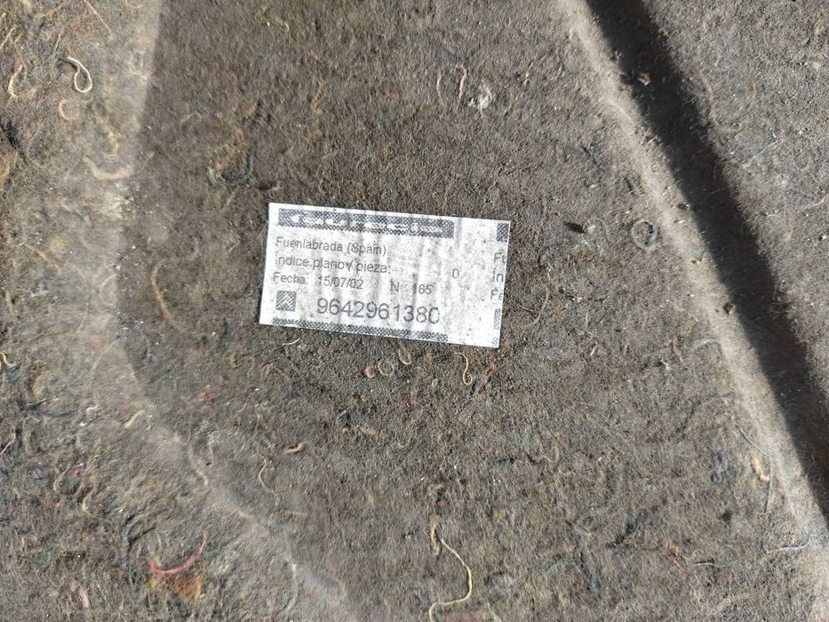 шумка безшумка капота Peugeot Partner Berlingo берлинго партнер