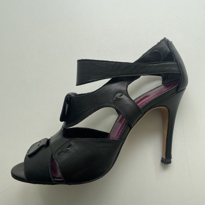 Sapatos abertos com salto CH Carolina Herrera em couro