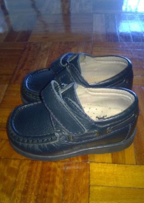 Sapatos de bebé num 20