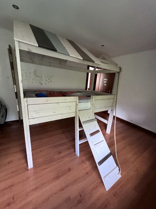 Cama Treehouse marca lifetime