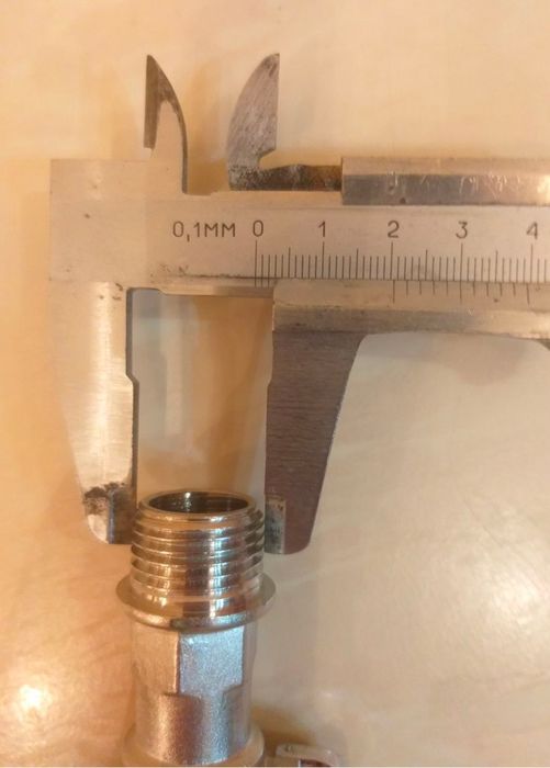 Поливочный кран. 
Фирма SENA. 
В наличии: одна шт. 
Spain   1/2
"A"