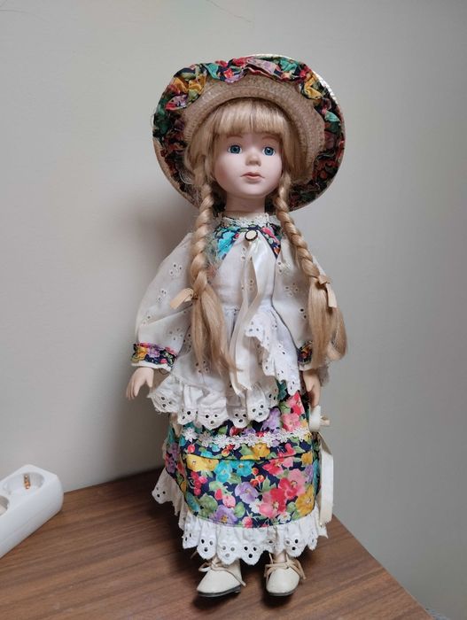 Bonecas de porcelana
