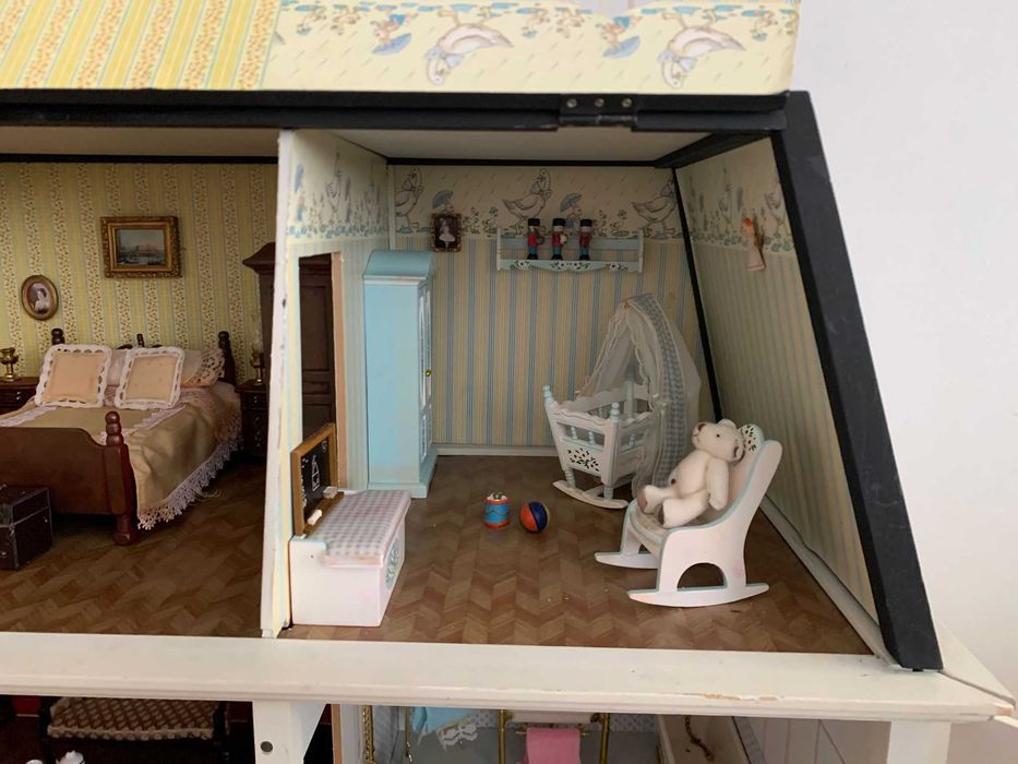 Casa de bonecas vitoriana - coleção correio da manhã