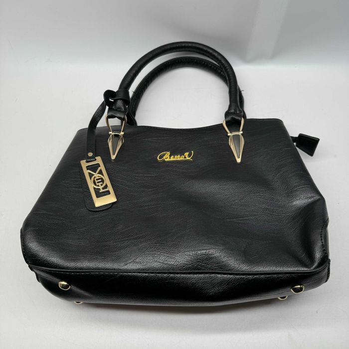 Czarna skórzana torebka BESTOU na ramię