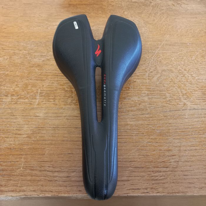 Selim Specialized Avatar 143mm body geometry