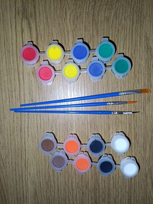 Подарунки діткам в школу фігурки розмальовки подарунки у садок