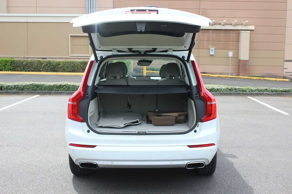 Volvo XC90      2017