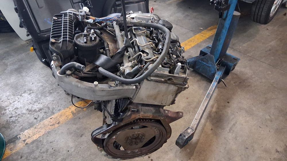 Motor Mercedes W210 2.2cdi refª 611.961 com injeção
