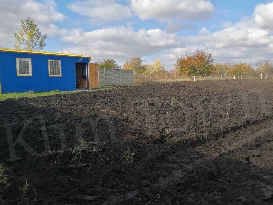 Продається земельна ділянка біля с. Горобіївка