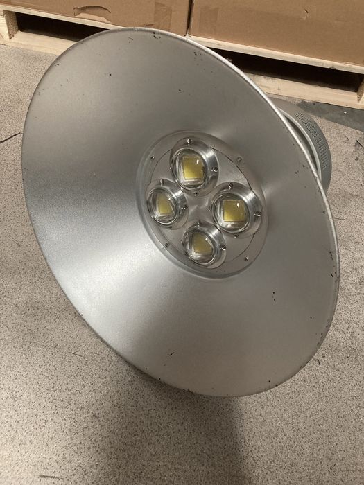 15 Campanulas LED 200w