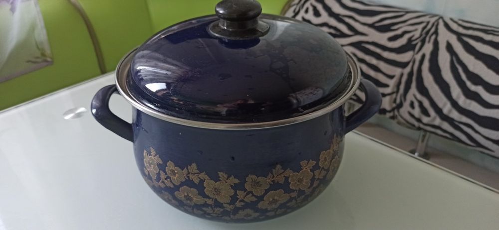 Кастрюли алюминиевые, эмаллированые